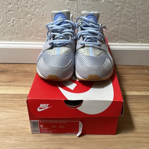 Nike Air Huarache size 9 - Picture 2 of 8